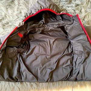 I am selling a kids North Face Jacket in excellent condition… very warm